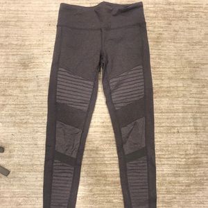 Alo Moto Legging